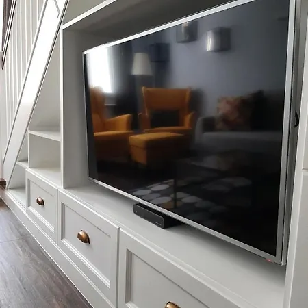 Newone Apartment *